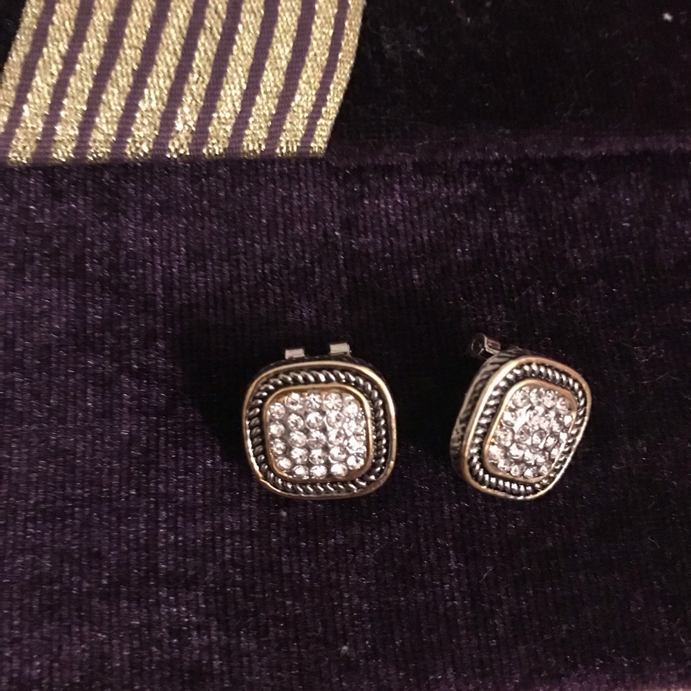 Gorgeous rhinestone button earrings